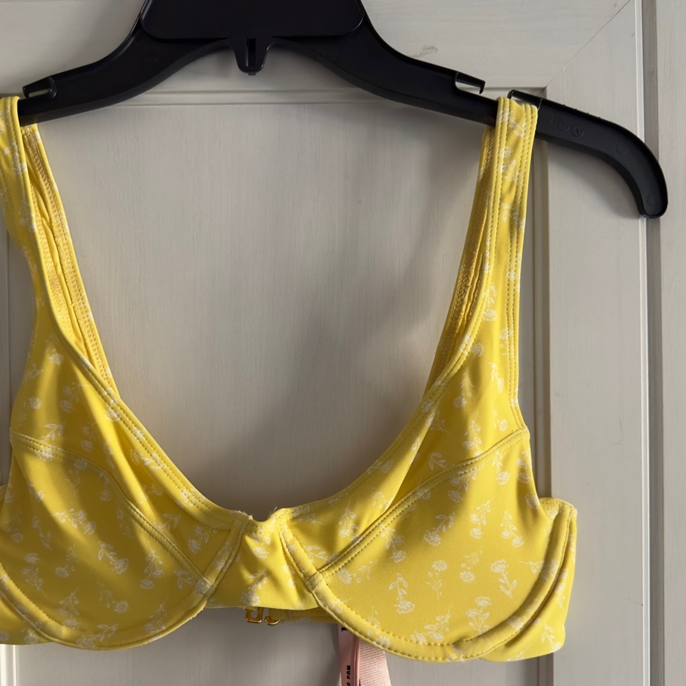House of CB Mariposa Yellow Floral Bikini Top Size Small - Picture 5 of 10